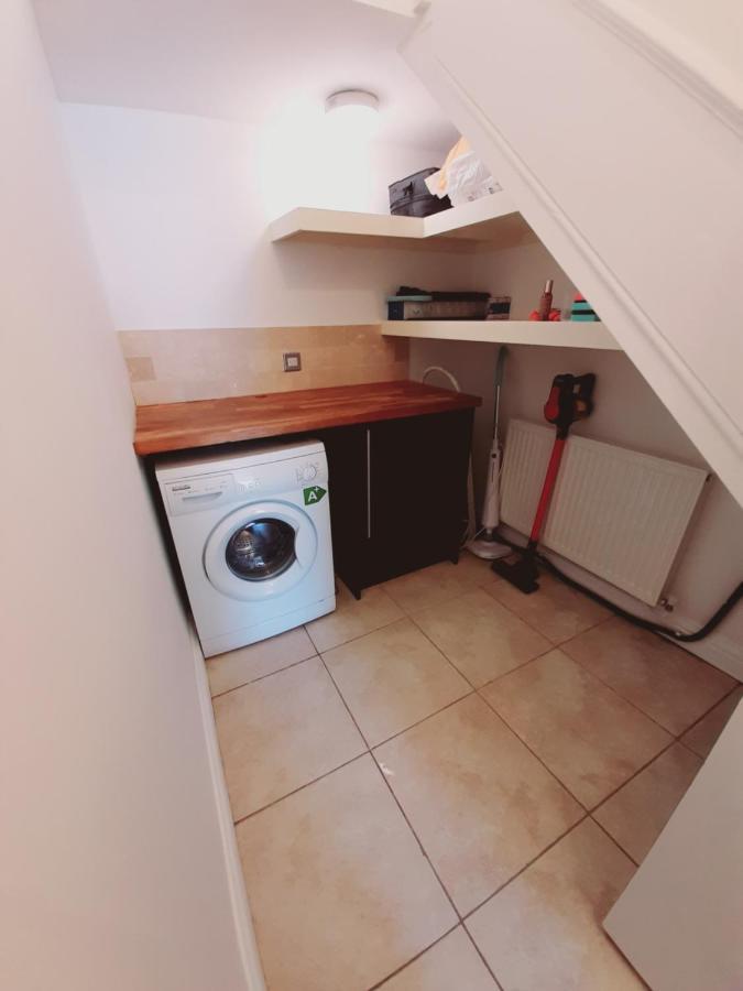One Bed Apartment With Sofa Bed ランディドノー エクステリア 写真