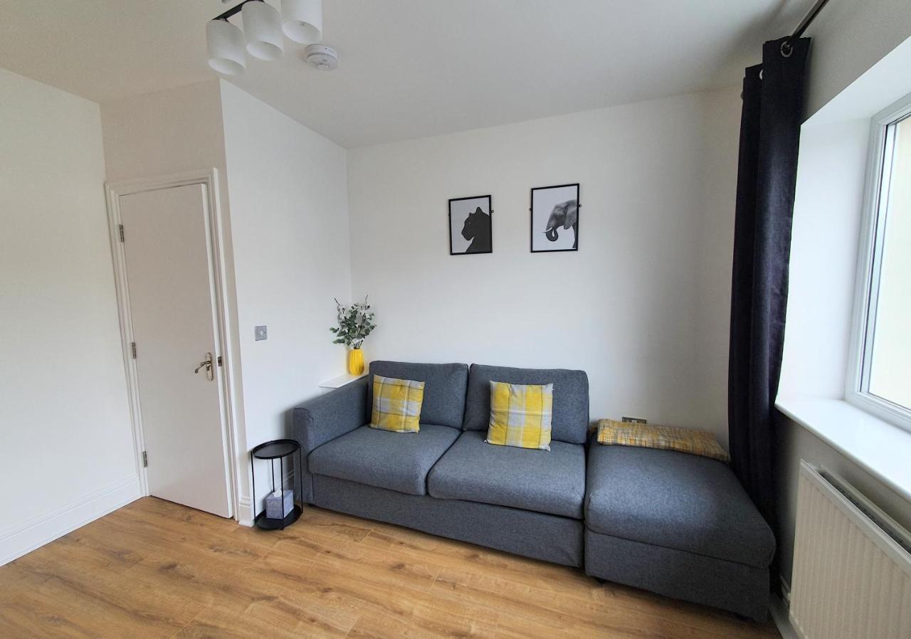 One Bed Apartment With Sofa Bed ランディドノー エクステリア 写真